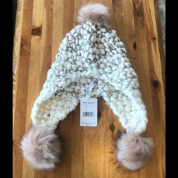 Free People Snow Castle Pom Pom Hat NWT - Picture 6 of 11